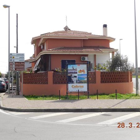 B&B Divino Cabras Exterior photo