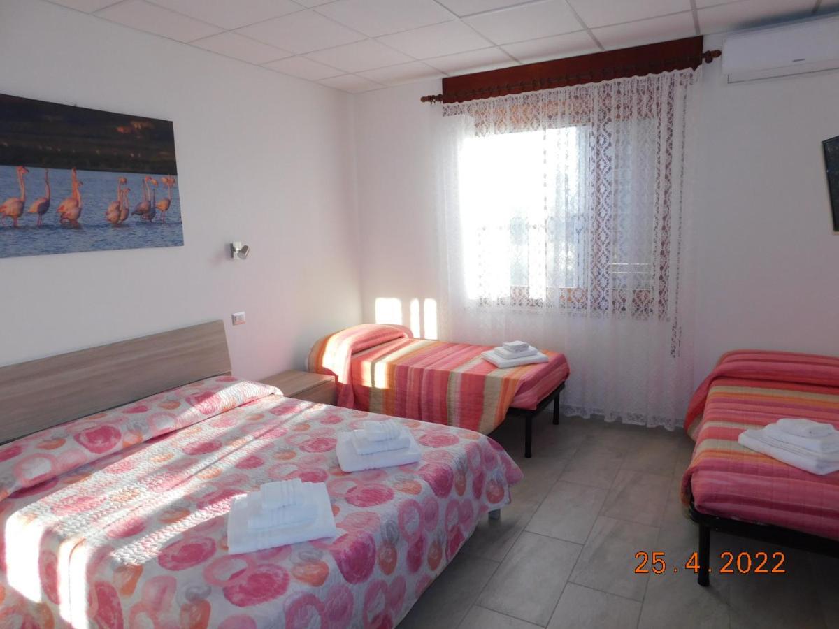 B&B Divino Cabras Exterior photo