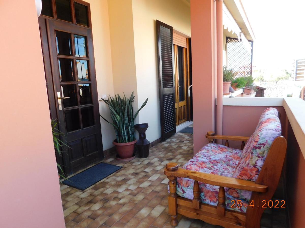 B&B Divino Cabras Exterior photo