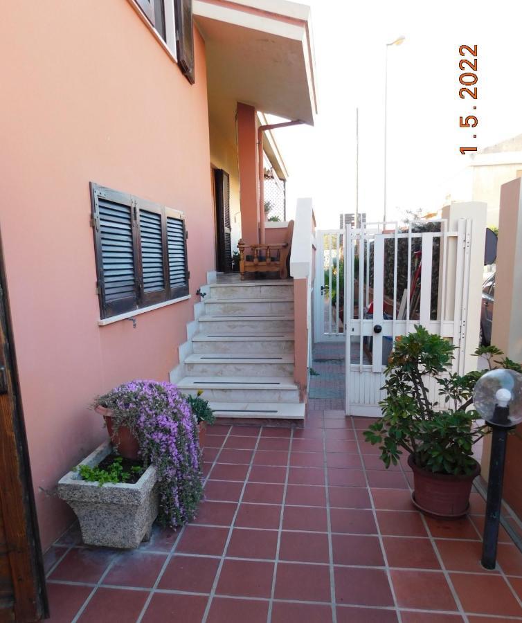 B&B Divino Cabras Exterior photo
